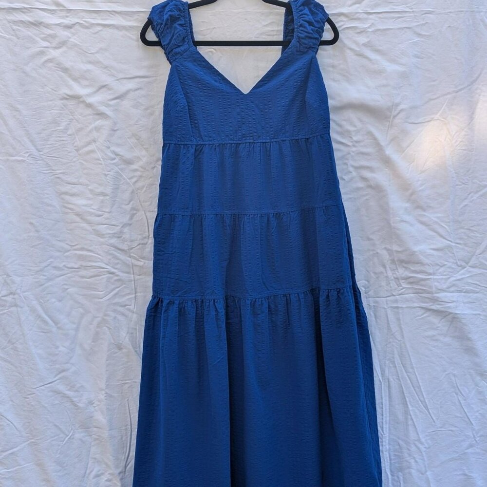 Blue Old Navy maxi dress with pockets.